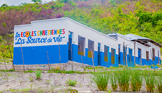 Image de devanture de l'école gratuite en milieu rural à Mpasa